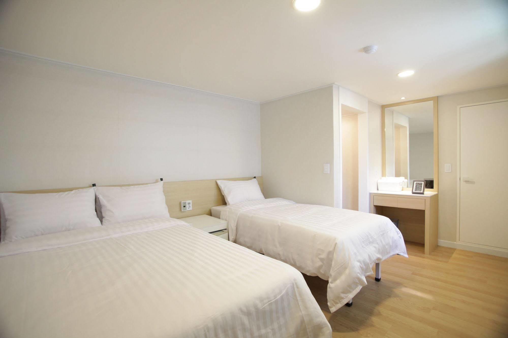 Hotel Sleepy Panda Streamwalk Seoul Jongno Extérieur photo