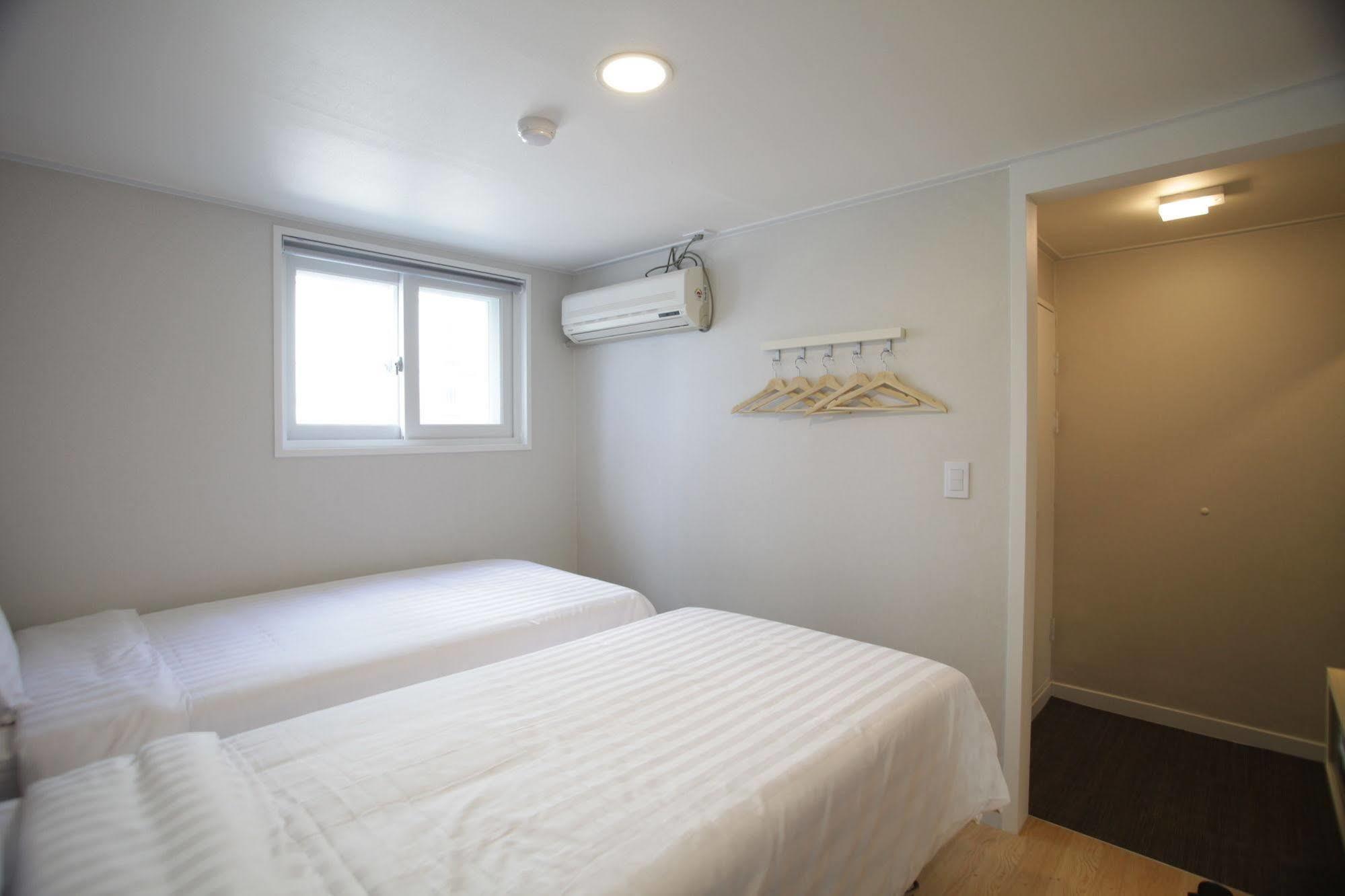 Hotel Sleepy Panda Streamwalk Seoul Jongno Extérieur photo
