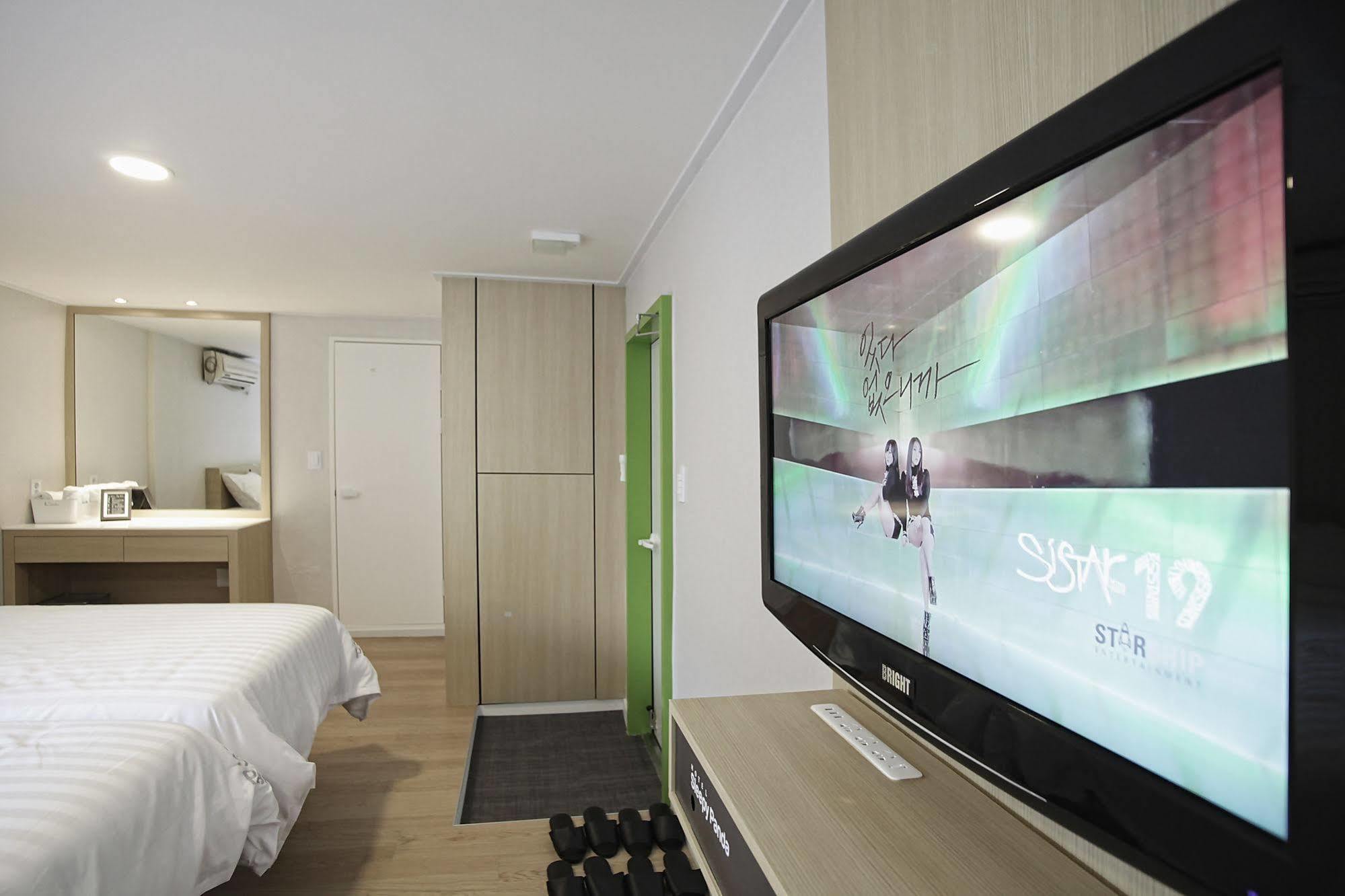 Hotel Sleepy Panda Streamwalk Seoul Jongno Extérieur photo
